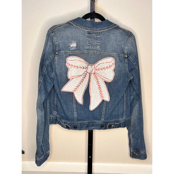 Mudd Sequined Coquette White Baseball Bow Blue Denim Distressed Jean Jacket Sz M - Picture 2 of 8